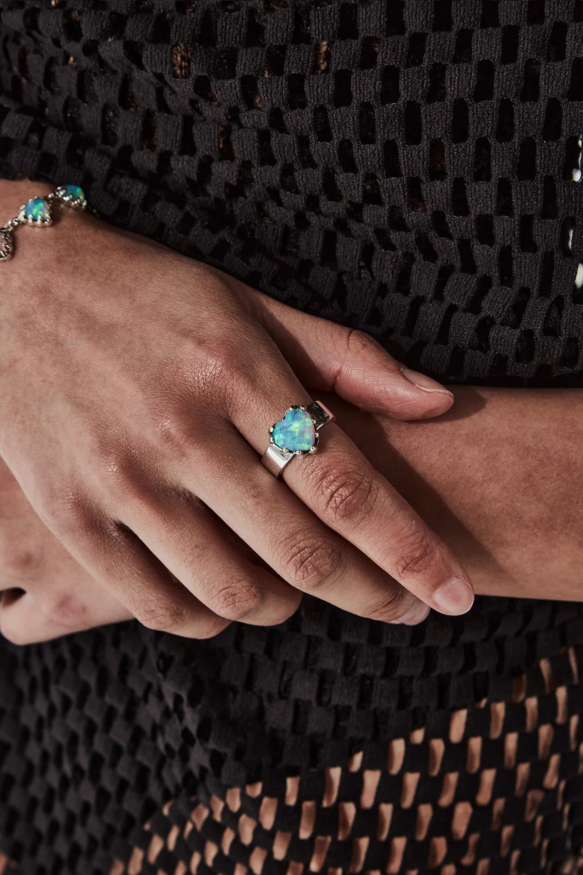 Love Claw Ring Bello Opal